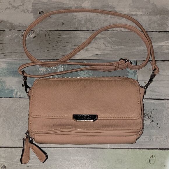 Reaction Kenneth Cole Small Cross Body Purse - Picture 1 of 7